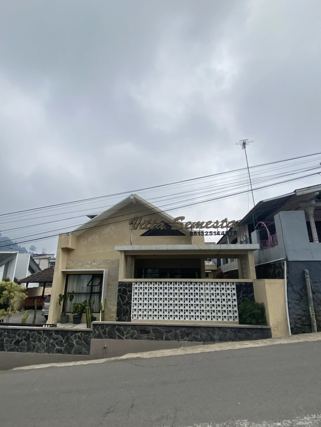 Villa Semesta